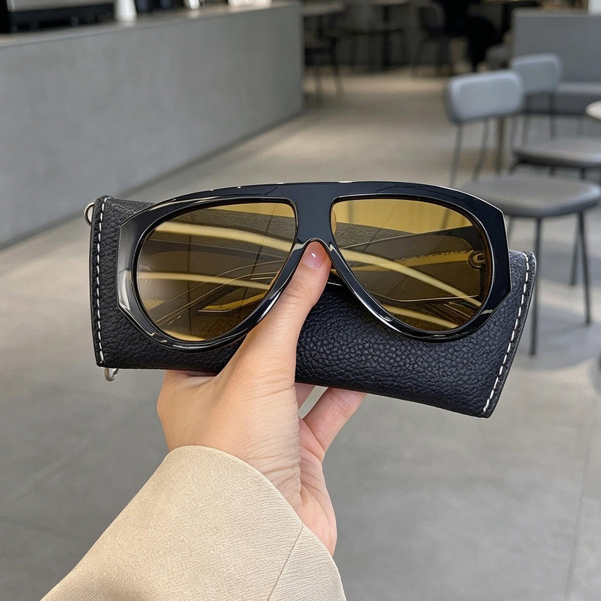 Retro Cat Eye Large Frame Sunglasses. Summer UV Protection Eyewear. Lightweight Slim Face Fashion Sun Glasses